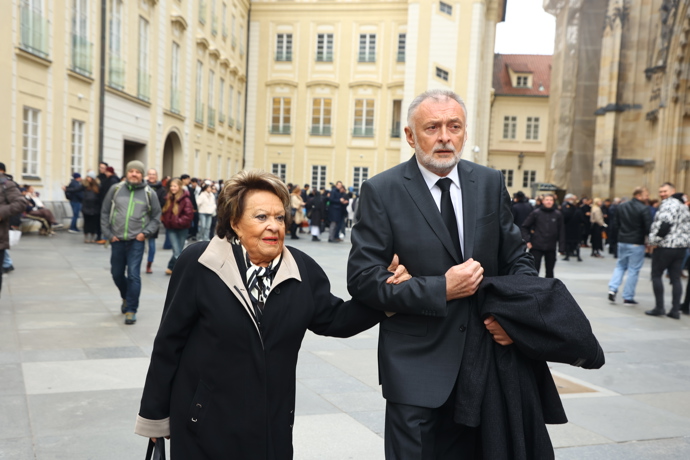 Herečka Jiřina Bohdalová..

