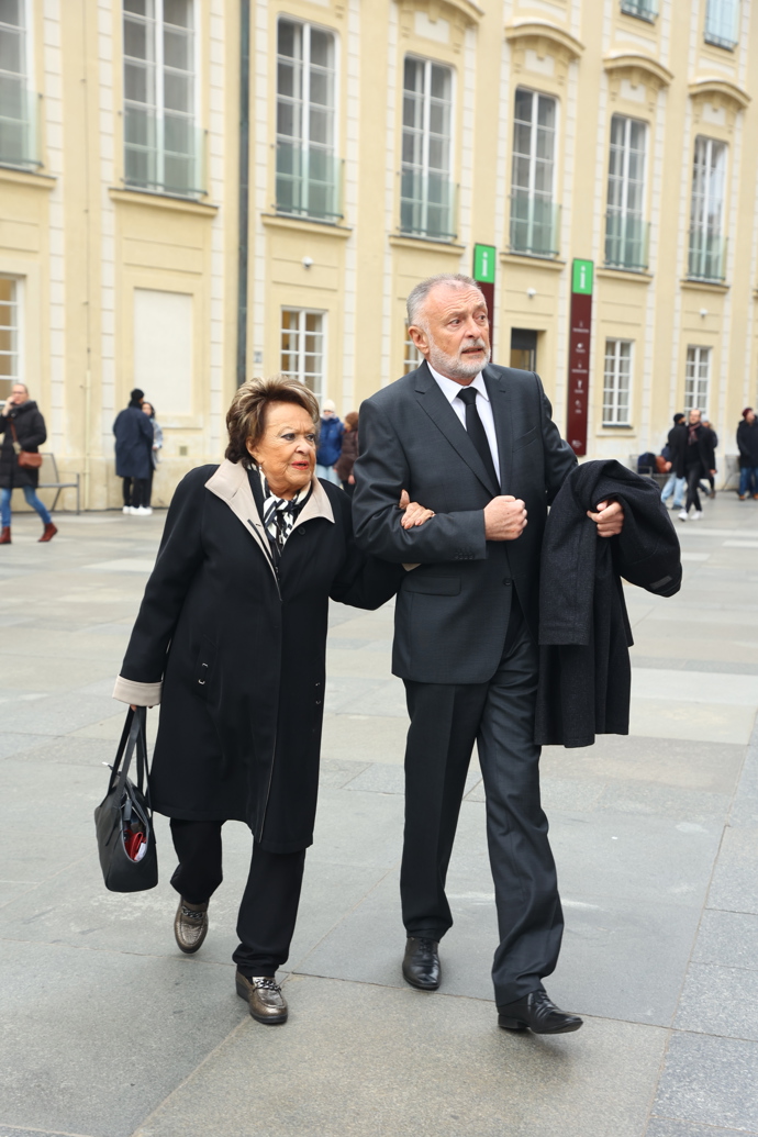Herečka Jiřina Bohdalová dorazila na poslední rozloučení s Dominikem Dukou.