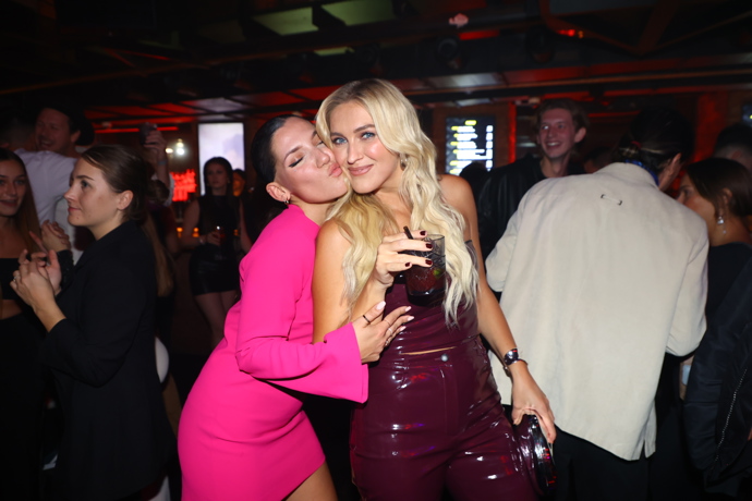 Krásná Zorka Hejdová na party Love Islandu. 