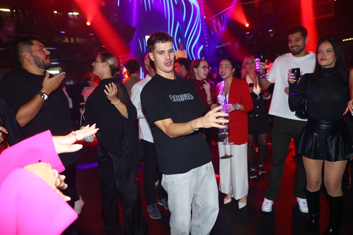 Divoká party srdíček z Love Islandu. 