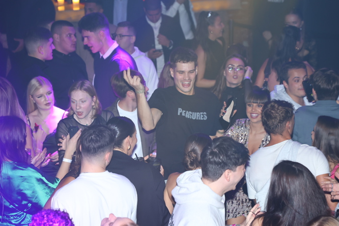 Divoká party srdíček z Love Islandu. 