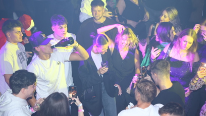 FOTO: Daniel Štefan pil z flašky.