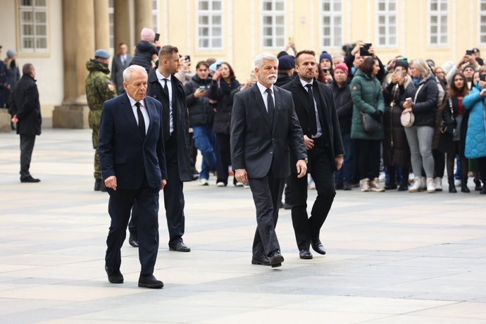 Do katedrály svatého Víta dorazil právě prezident Petr Pavel.