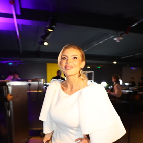 Lela Ceterová zvolila na Slavíky bílý outfit.