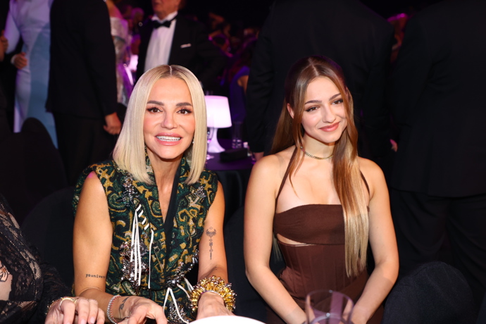 Dara Rolins si slavičí večer užívá po boku své dcery Laury.