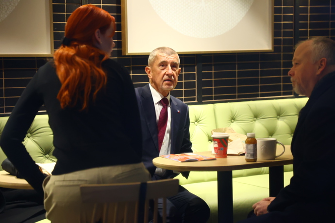 Andrej Babiš a marketingová expertka hnutí ANO Aneta Zicklerová na Národní třídě.