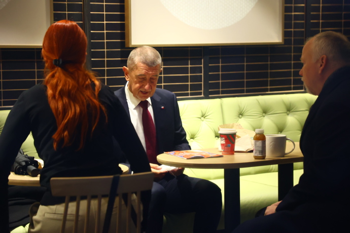 Andrej Babiš a marketingová expertka hnutí ANO Aneta Zicklerová na Národní třídě.