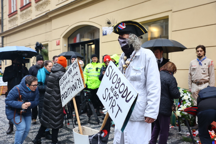 Dění na Národní třídě.