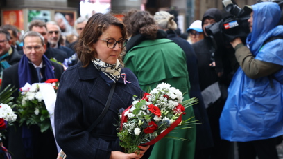 FOTO: Položení věnců a květin na Národní třídě.