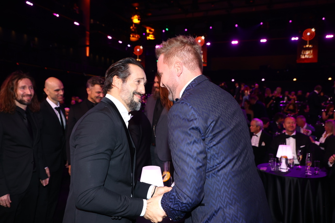 Libor Bouček pogratuloval Václavu Noidu Bártovi.