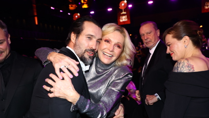 FOTO: Helena Vondráčková se radovala z úspěchu Václava Noida Bárty.