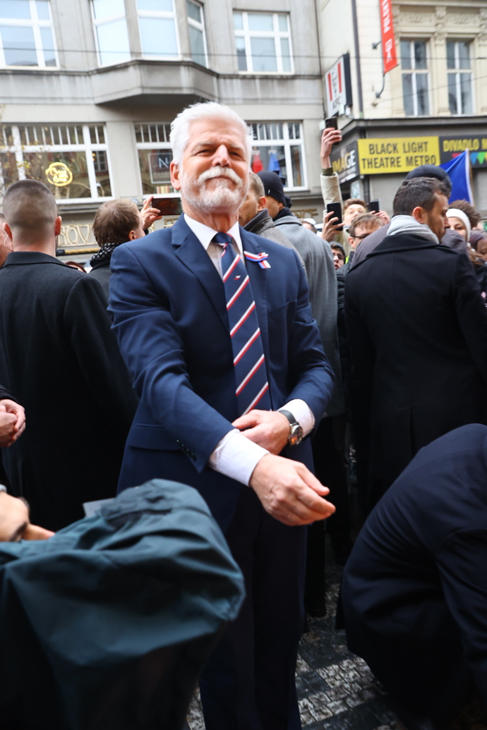 Petr Pavel na Národní třídu také dorazil.