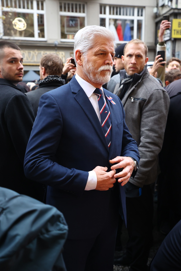 Petr Pavel na Národní třídu také dorazil.