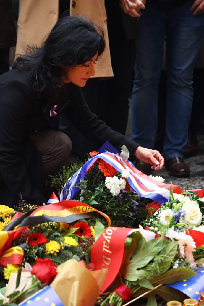 Politici na Národní třídě při příležitosti Dne boje za svobodu a demokracii.