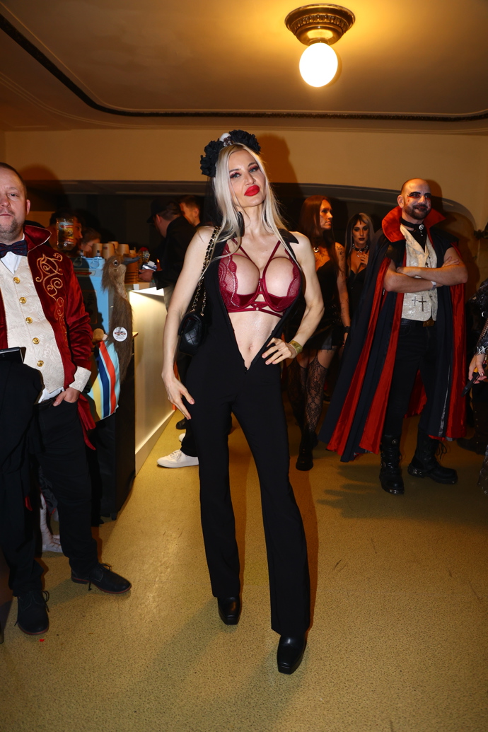 Lulu se opět odhalila. 