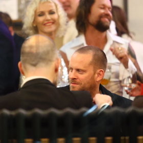 Jakub prachař na afterparty.