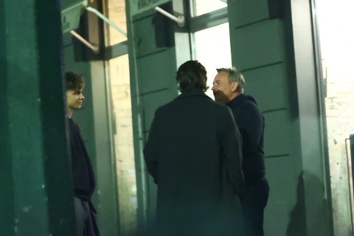 Leoš Mareš se bavil s přáteli. 