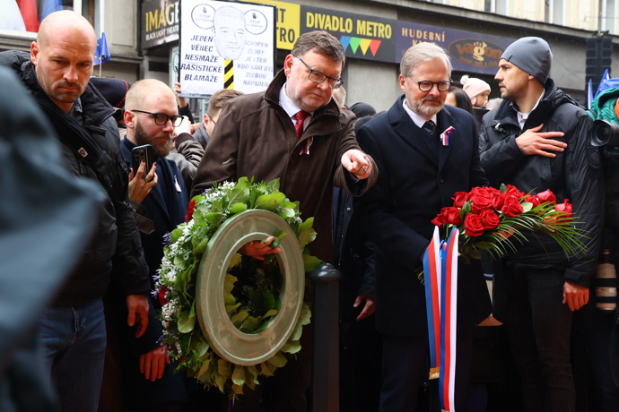 Petr Fiala na Národní třídě během oslav 17. listopadu.