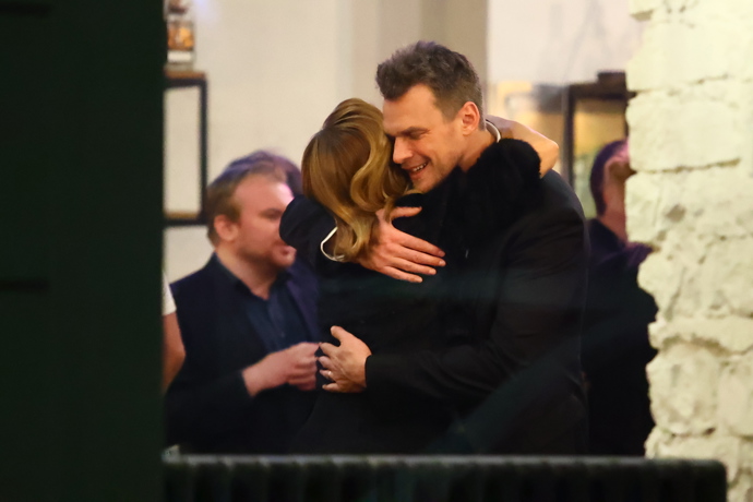 Vojta s Monikou se objímali. 