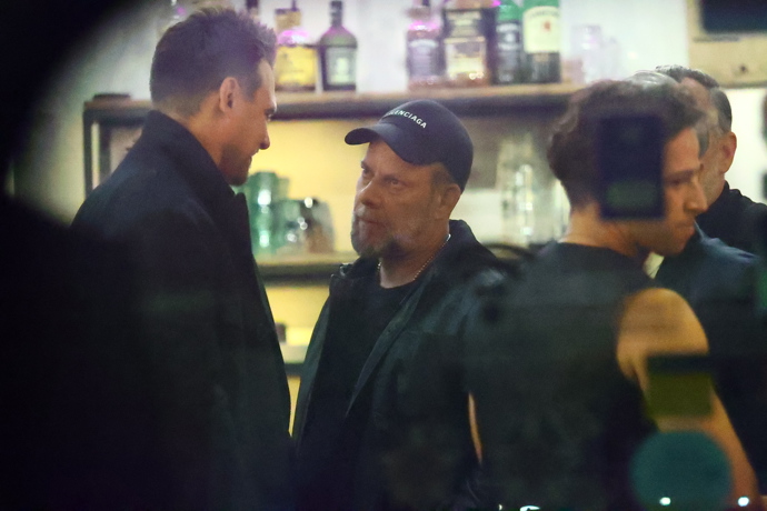 Vojta Dyk se bavil s přáteli. 