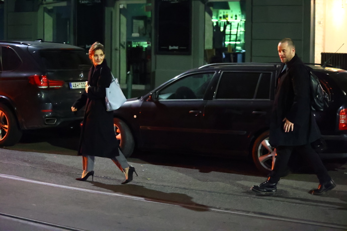 Prachař se svou partnerkou odcházeli dřív.