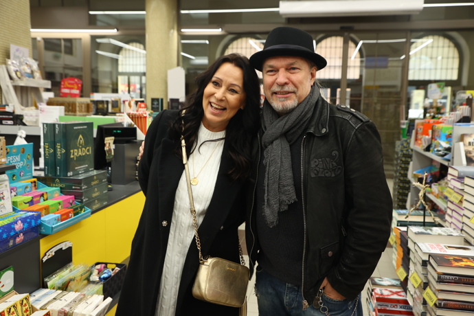 Petr Kolář a Heidi Janků měli dobrou náladu. 