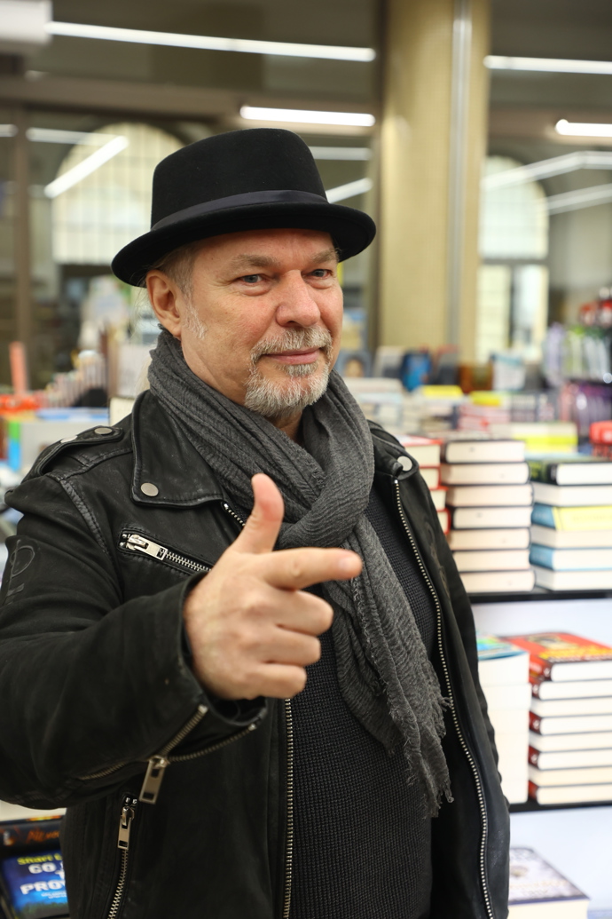 Petr Kolář je showman. 