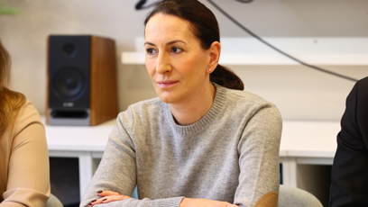 FOTO: Alexandra Udženija na tiskové konferenci proFem.