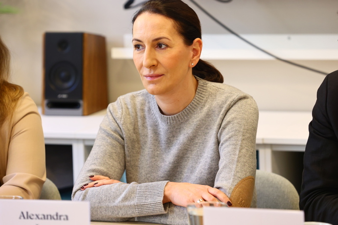 Alexandra Udženija na tiskové konferenci proFem.