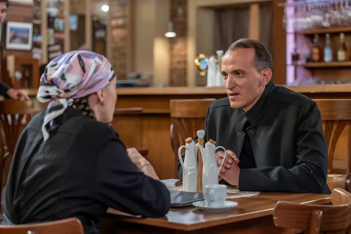 Pecháček balí Martinu. Dokonce ji pozve na luxusní večeři.