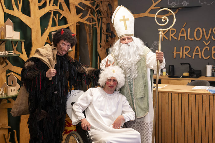 Také do Ulice zavítá Mikuláš a jeho pomocníci.