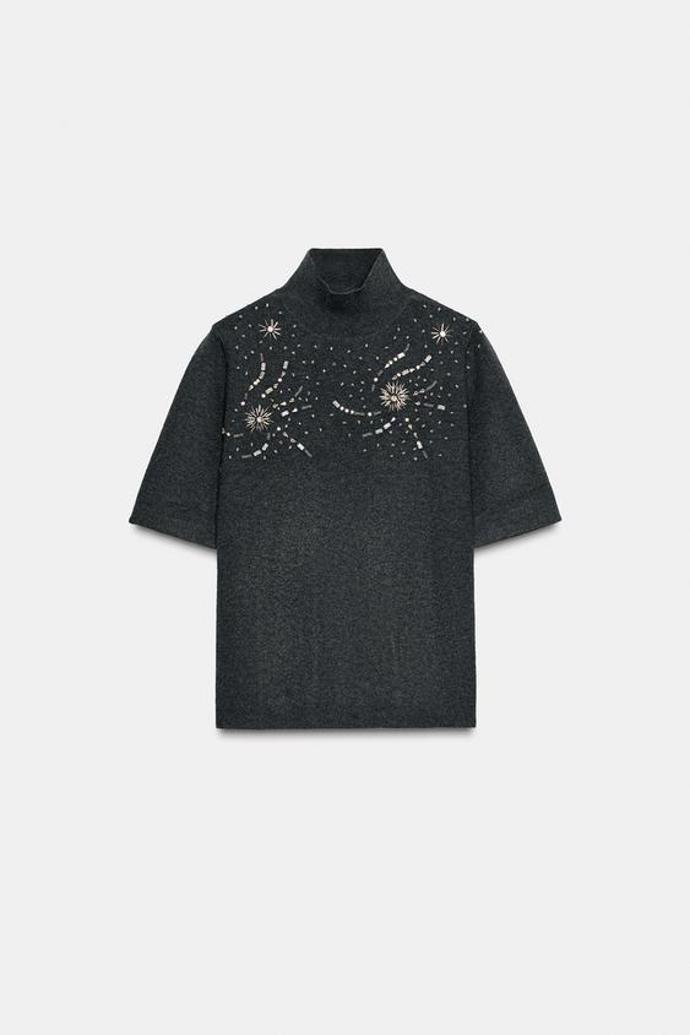 Úpletový svetr s krátkým rukávem a korálky, Zara, 849 Kč