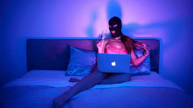 Virtuální přítelkyně: Intimita na prodej v odvážném dokumentu Barbory Chalupové