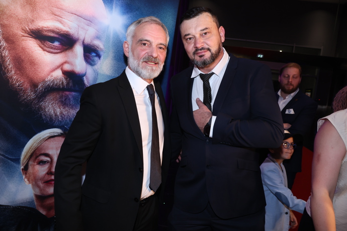 Ivan Trojan byl na premiéře za elegána.