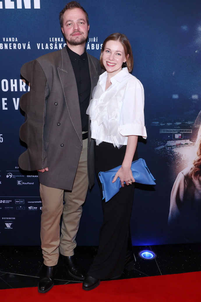 Tomáš Havlínek po boku své přítelkyně Agáty Kryštůfkové.