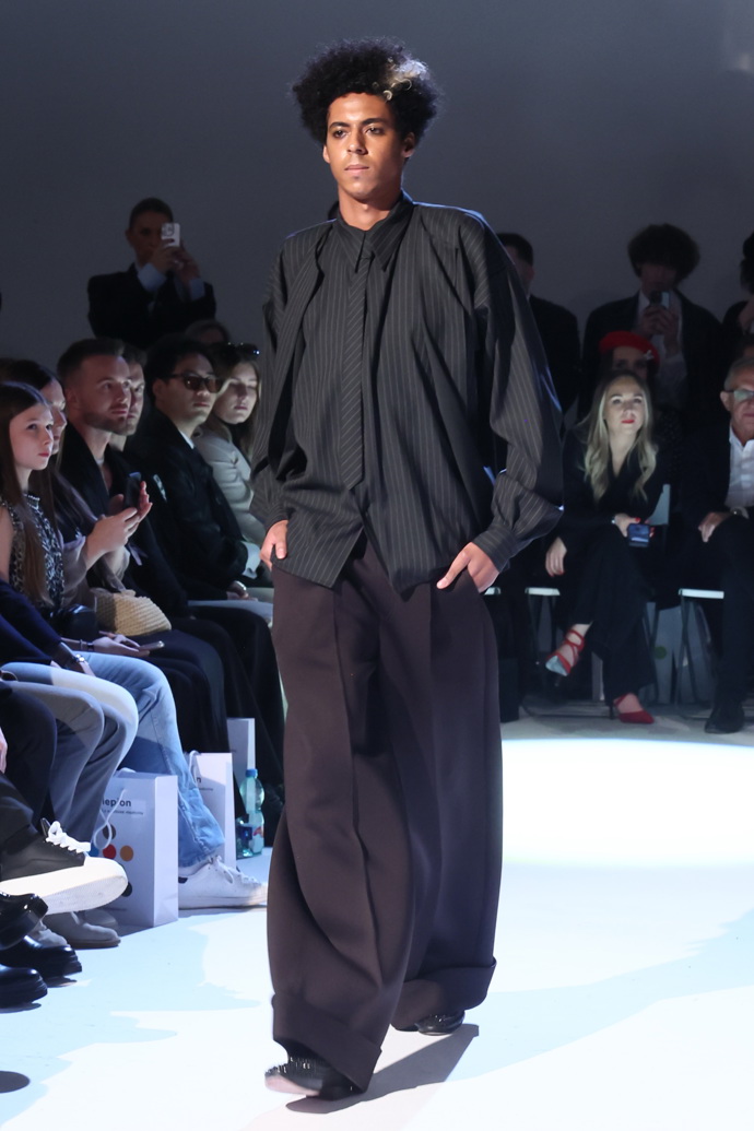 Z módní přehlídky Debbie Brown. 