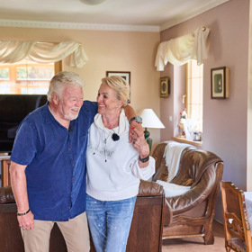 Manželé Milan a Dana Drobní jsou ve svém domově spokojení a ukázali nám jeho zákoutí.