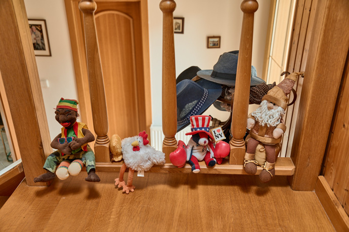 Na schodišti do patra je veselo.