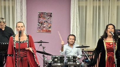 FOTO: Andor Šándor hraje v kapele na bicí.