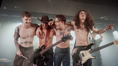 FOTO: Šimon Opp se svou kapelou.