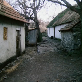 Takto vypadal dvůr ve filmu Jiřího Menzela. 