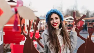 Anna (30): Kamarádka mě vytáhla na vánoční trhy. Polila jsem cizího chlapa čokoládou a našla lásku