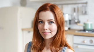 Veronika (31): Za poslední peníze jsem si ve výprodeji koupila luxusní parfém. Do výplaty budu jíst levné párky, ale ničeho nelituji