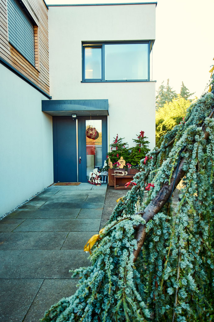 Vánoce na vás dýchnou už během příchodu k domu. 