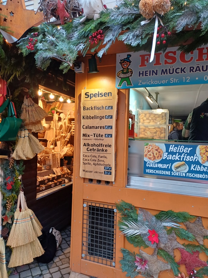 V Drážďanech už odstartovaly vánoční trhy.