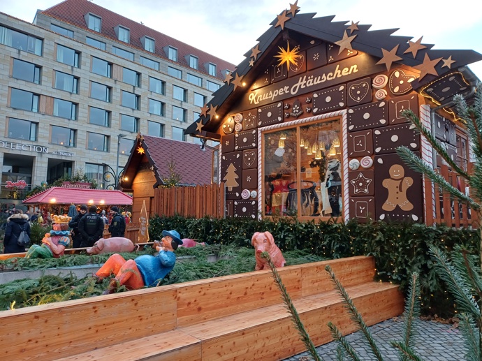 V Drážďanech už odstartovaly vánoční trhy.