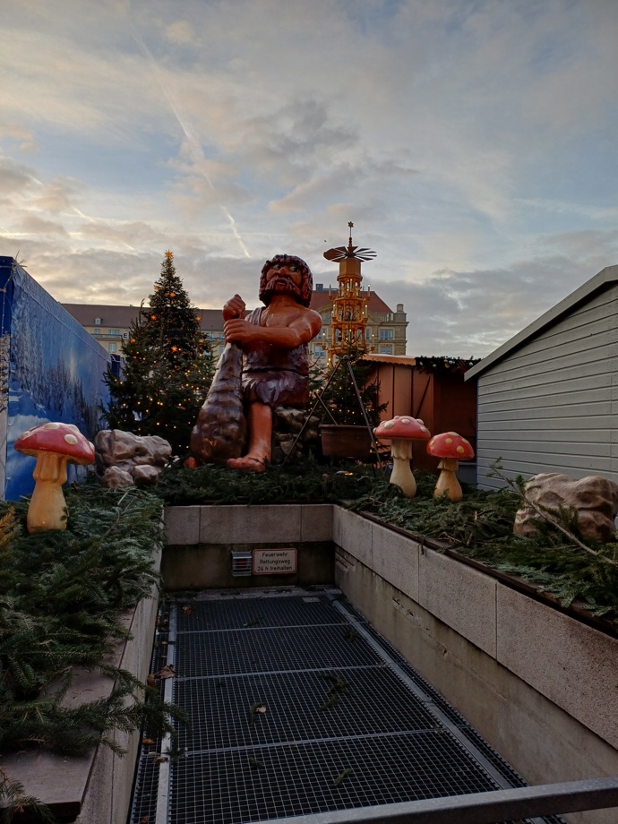 V Drážďanech už odstartovaly vánoční trhy.