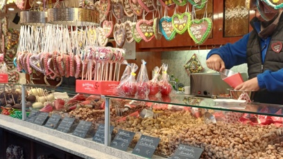 FOTO: V Drážďanech už odstartovaly vánoční trhy. Pražané oříšky nemohou chybět.