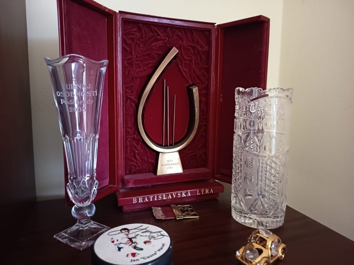 Vzpomínka na legendární soutěž probíhající především před rokem 1999 - Milan Drobný získal jednu bronzovou Bratislavskou lyru.