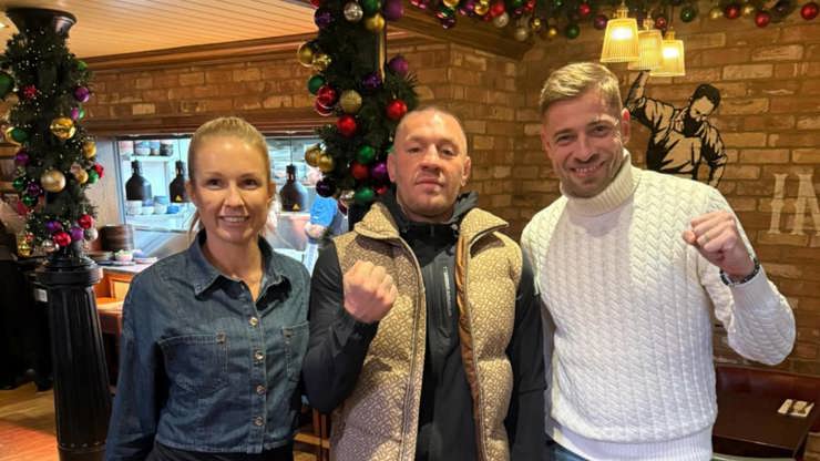 Petr Větrovský s Conorem McGregorem.